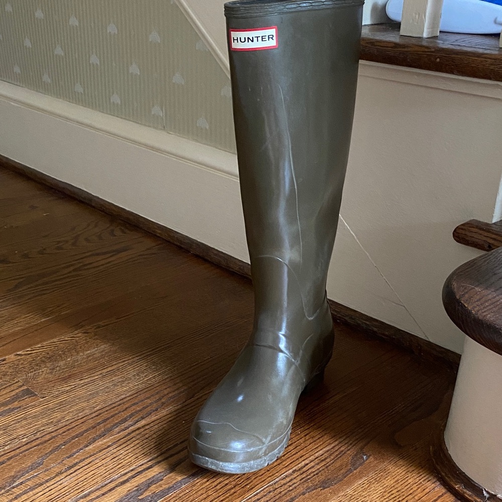 Hunter Women's Olive Rain Boots